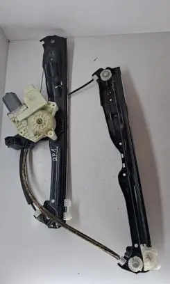 Peugeot 308 Front door window regulator with motor 9677734780