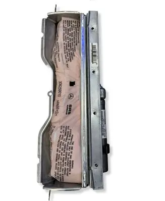 Mercedes-Benz C W204 Knee airbag 305669599
