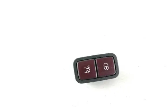 Mercedes-Benz E W212 Tailgate/boot open switch button 2208211479 32132101