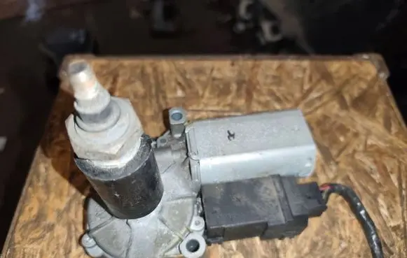 Jeep Grand Cherokee Rear window wiper motor 53350712