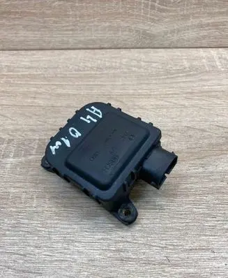 Audi A6 S6 C5 4B Air flap motor/actuator 0132801149