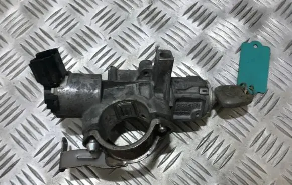 Toyota Avensis T220 Ignition lock 450200504 45020-05-04