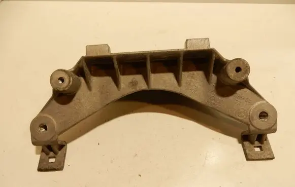 BMW X5 E70 Engine mounting bracket 51717137238 7137238 60241