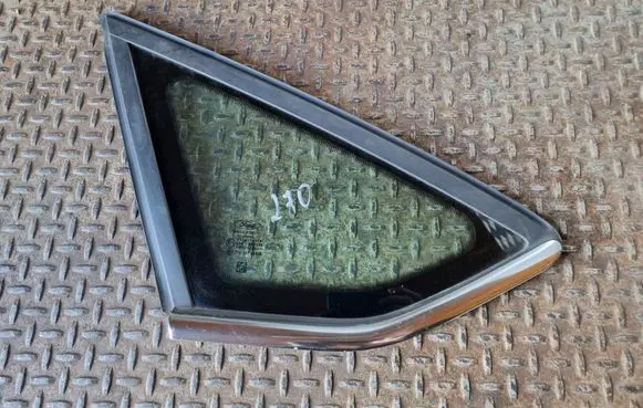 Ford Focus Rear side window