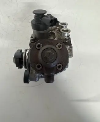 Volvo S60 Fuel injection high pressure pump 0445010681 31372081 150215