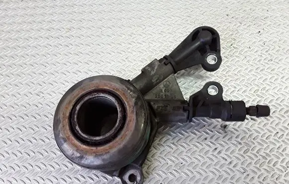 Mercedes-Benz Vito Viano W638 Clutch slave cylinder A0002541808