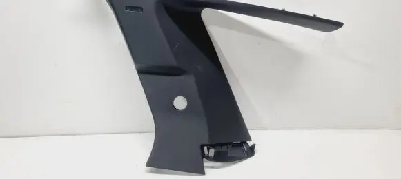 (D)pillar trim (top)