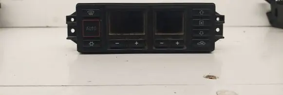 Audi A4 S4 B5 8D Climate control unit 8L0820043D 5HB00760804