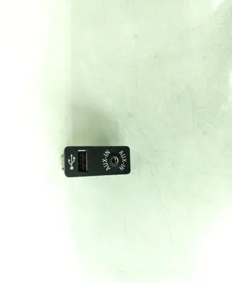 BMW 5 F10 F11 USB socket connector 9237653