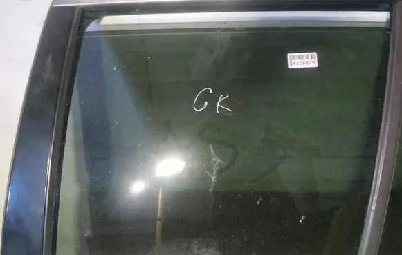 Volvo XC90 Rear door window glass as3