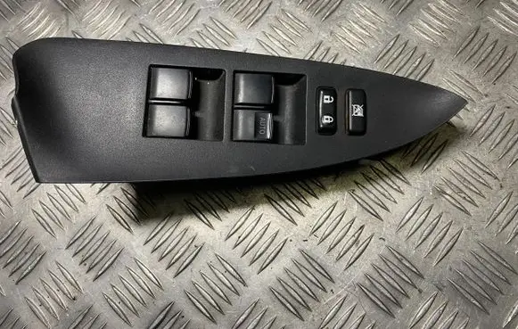 Toyota RAV 4 (XA30) Electric window control switch 7423142150