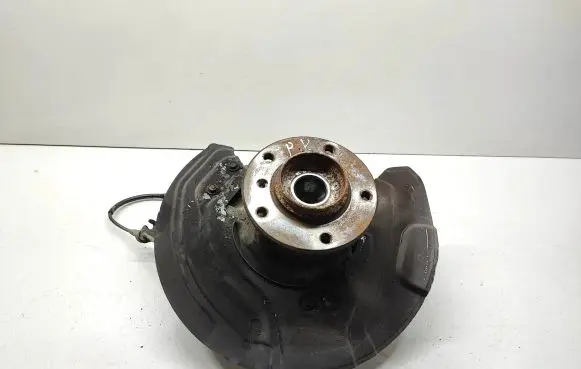 BMW X1 E84 Front wheel hub spindle knuckle 6788699