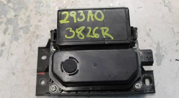 Renault Captur II Voltage converter/converter module 293A03826R