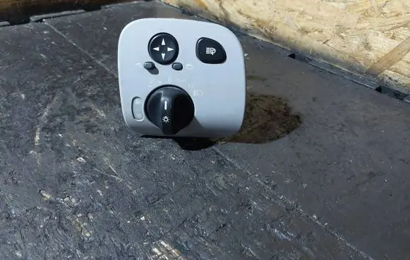 Mercedes-Benz C W203 Light switch A2035450904