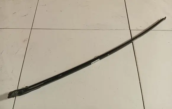 Toyota Avensis Verso Windshield trim 