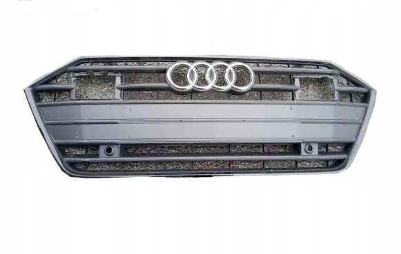 Audi A7 S7 4K8 Front bumper upper radiator grill