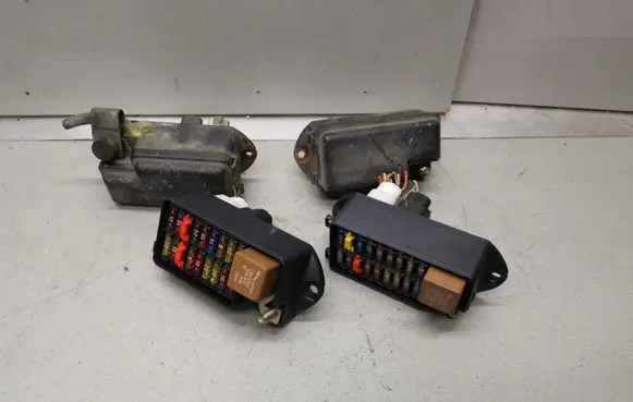 Jaguar XJ X300 Fuse module LNA2800JA LNA2800HA LNA2800GA