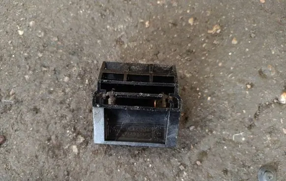 BMW X5 E53 Radiator mount bracket 17101439116