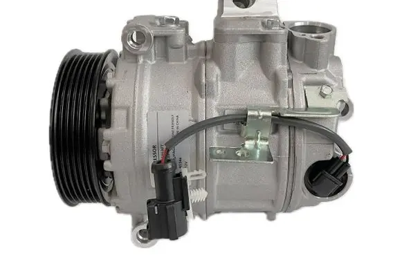 Land Rover Discovery 4 - LR4 Air conditioning (A/C) compressor (pump) LR013841
