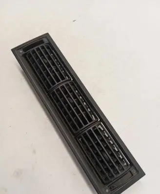Volkswagen Transporter - Caravelle T4 Dash center air vent grill 7D1819703A 7D2819703A