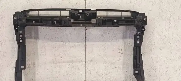 Volkswagen PASSAT B8 Radiator support slam panel 3G0805588K