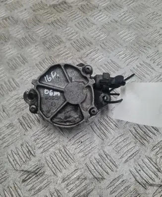 Ford C-MAX I Vacuum pump D1562B