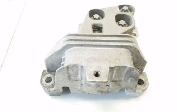 Mercedes-Benz B W246 W242 Engine mounting bracket 326E60 ENAC46000DF
