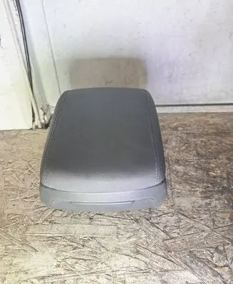 Volvo V50 Armrest
