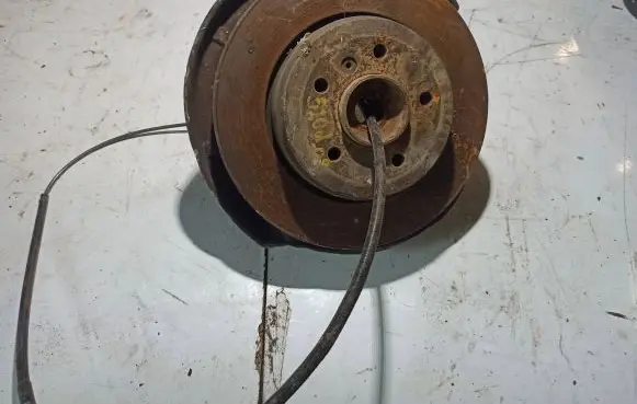 BMW 5 E60 E61 Rear wheel hub