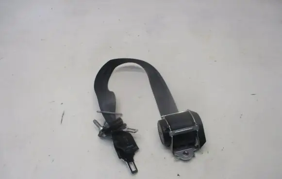 Dacia Sandero Middle seatbelt (rear) 
