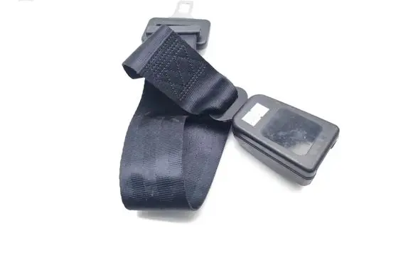 Infiniti FX Middle seatbelt (rear) 