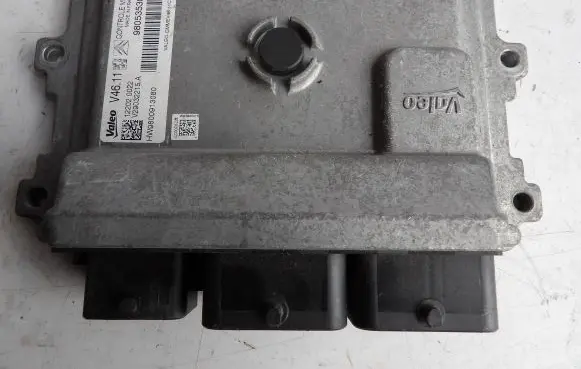 Peugeot 208 Engine control unit/module 9805353080 122020022 V29032215A