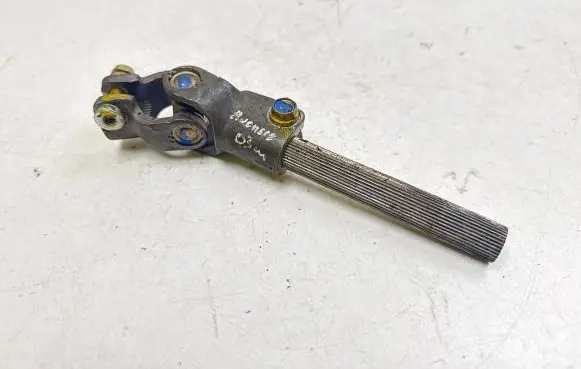 Toyota Avensis T220 Steering column universal joint