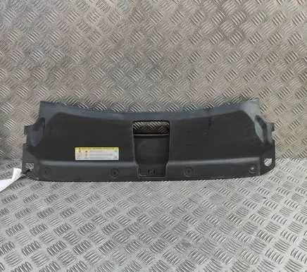 Audi Q3 8U Radiator trim 8U0807081B