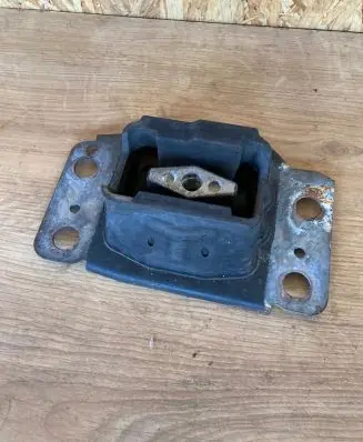 Ford Galaxy Engine mount bracket 6G917M121AC