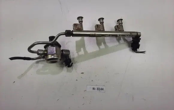 Ford C-MAX II Fuel main line pipe DM5G9H487AA