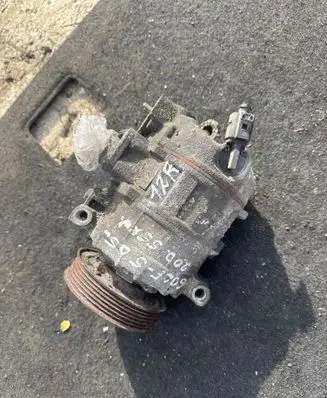 Volkswagen Golf V Air conditioning (A/C) compressor (pump) 