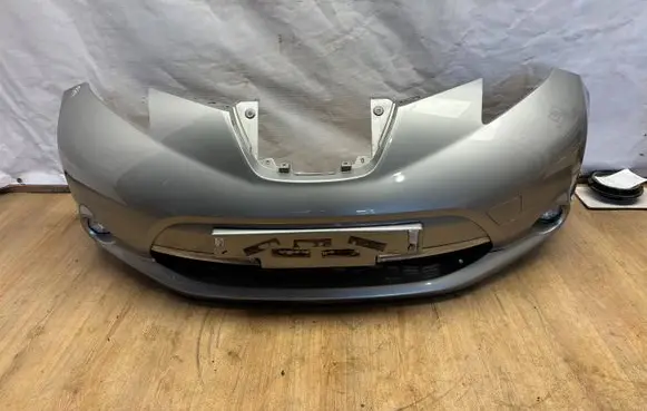 Nissan Leaf I (ZE0) Front bumper 