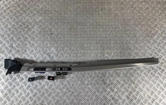Opel Vivaro Dashboard center trim panel 9851480580