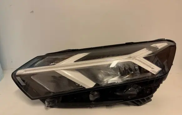 Dacia Sandero III Headlight/headlamp 260602561R