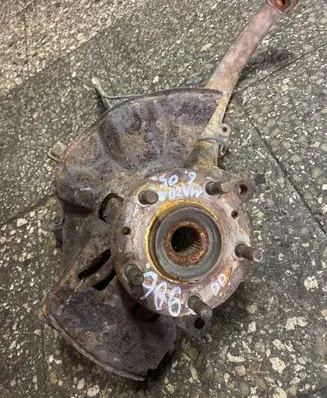 Mazda 6 Front wheel hub
