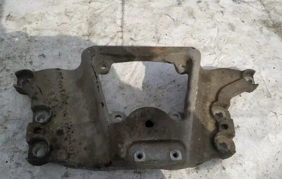 Audi A6 S6 C6 4F Engine mounting bracket