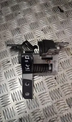 BMW 5 E60 E61 Tailgate/trunk/boot hinge 7061384