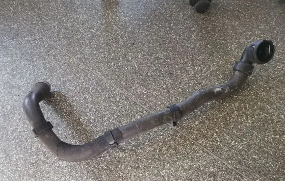 Land Rover Range Rover Evoque L538 Engine coolant pipe/hose BJ328260AD