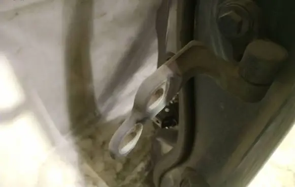 Ford C-MAX I Front door upper hinge