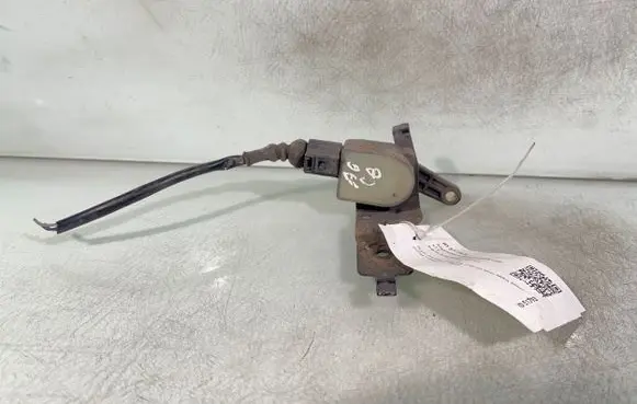 Audi A6 S6 C6 4F Headlight/headlamp level sensor 170907503