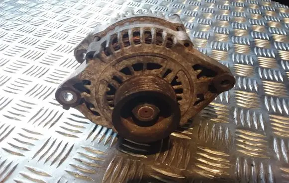 Nissan Almera N16 Generator/alternator 23100BU010