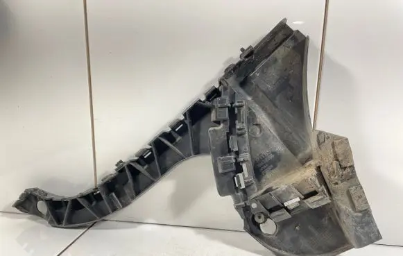 Volvo XC70 Rear bumper mounting bracket 31265324