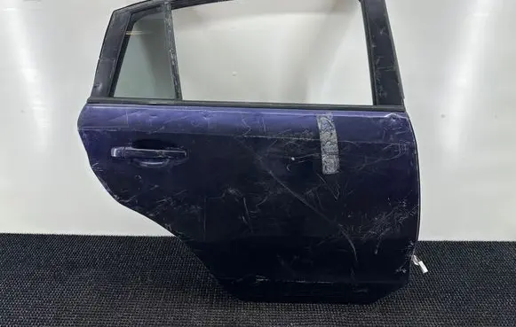 Subaru Impreza IV Rear door