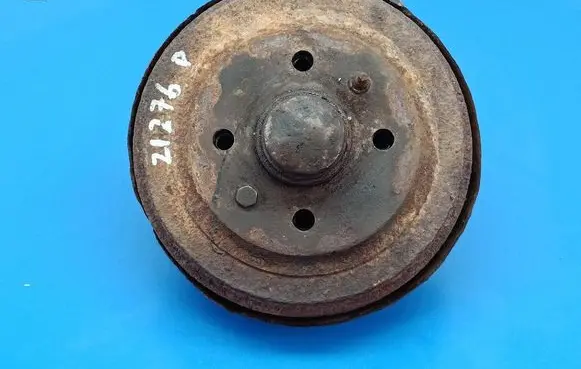 Fiat 126 Front wheel hub spindle knuckle